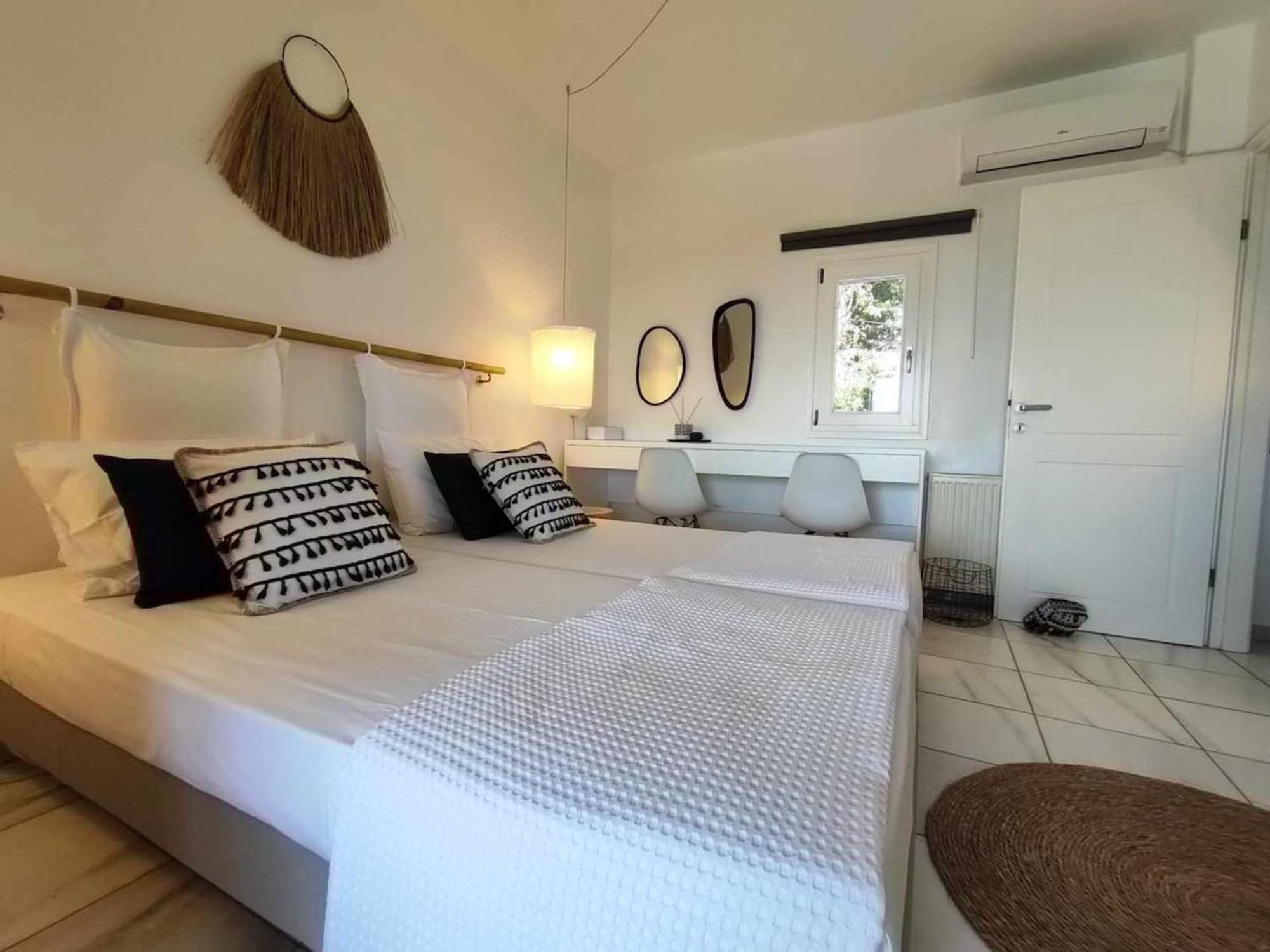 Island Magic - Seaview Villa With Jacuzzi Pool アベラス エクステリア 写真